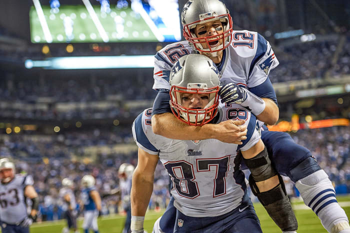 tom-brady-rob-gronkowski